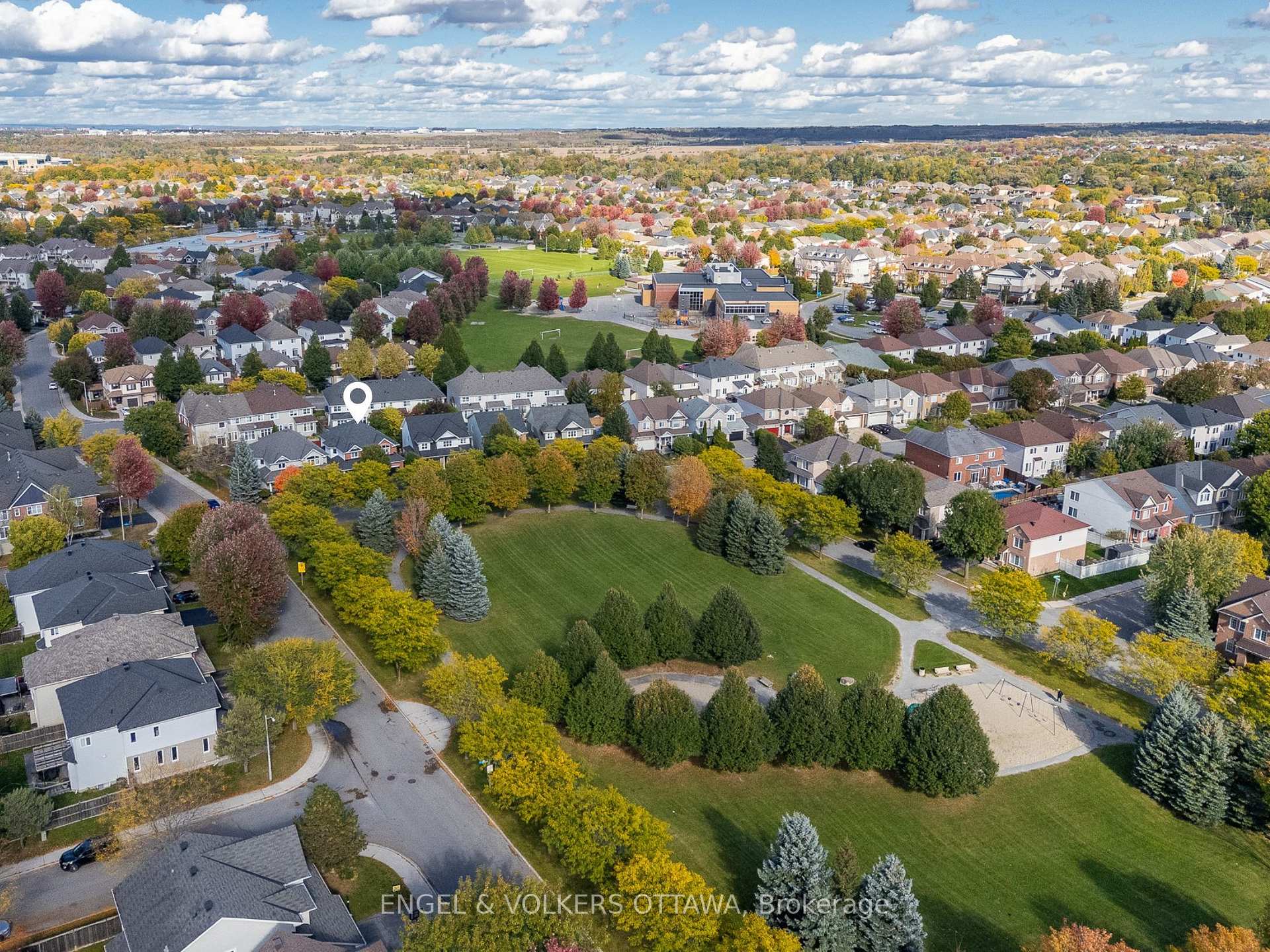 Photo 3 of 5 Valencia Street, Ottawa, Barrhaven East — HOMEH