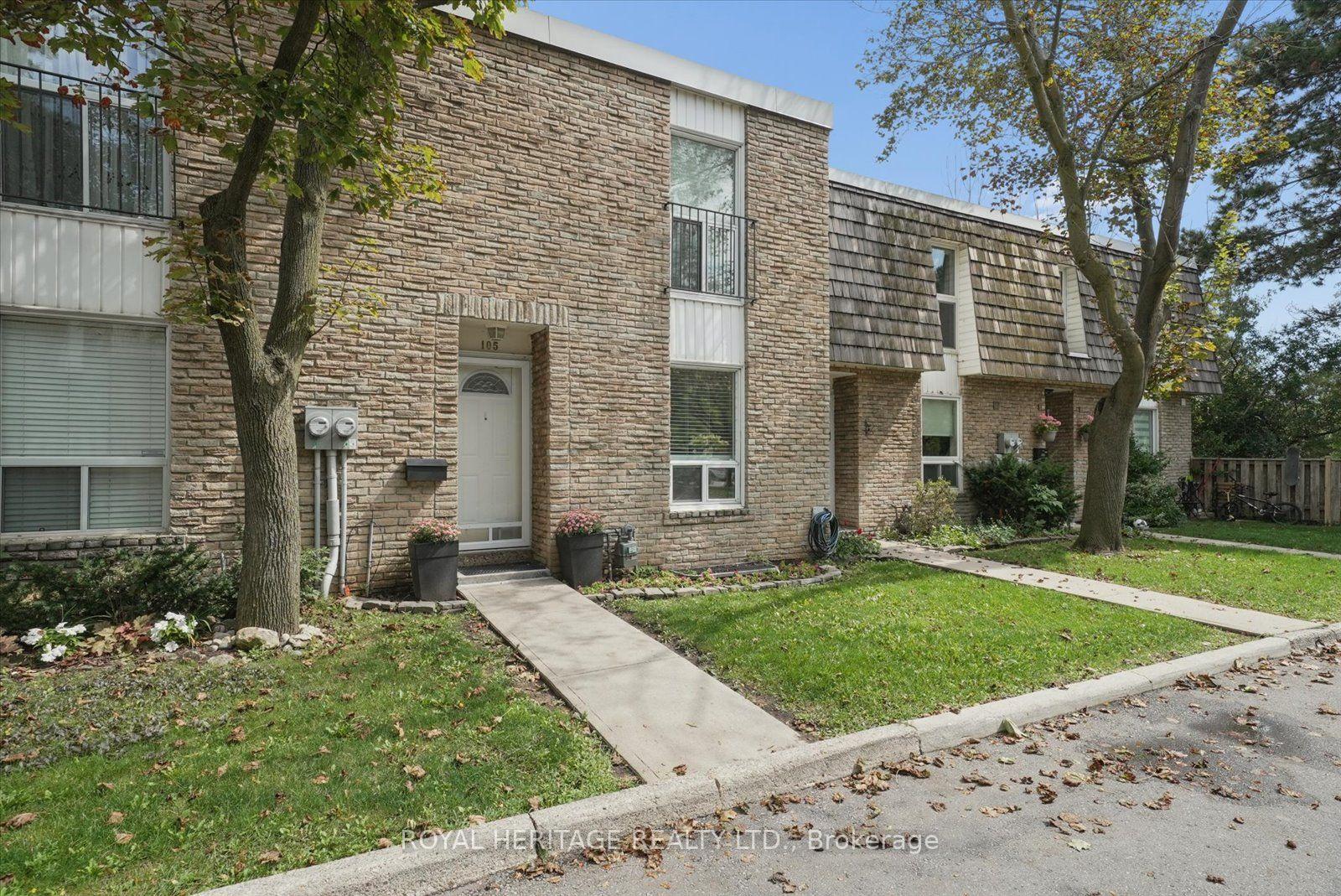 Photo 2 of Unit 105, 701 Burnhamthorpe Road, Etobicoke, Markland Wood — HOMEH
