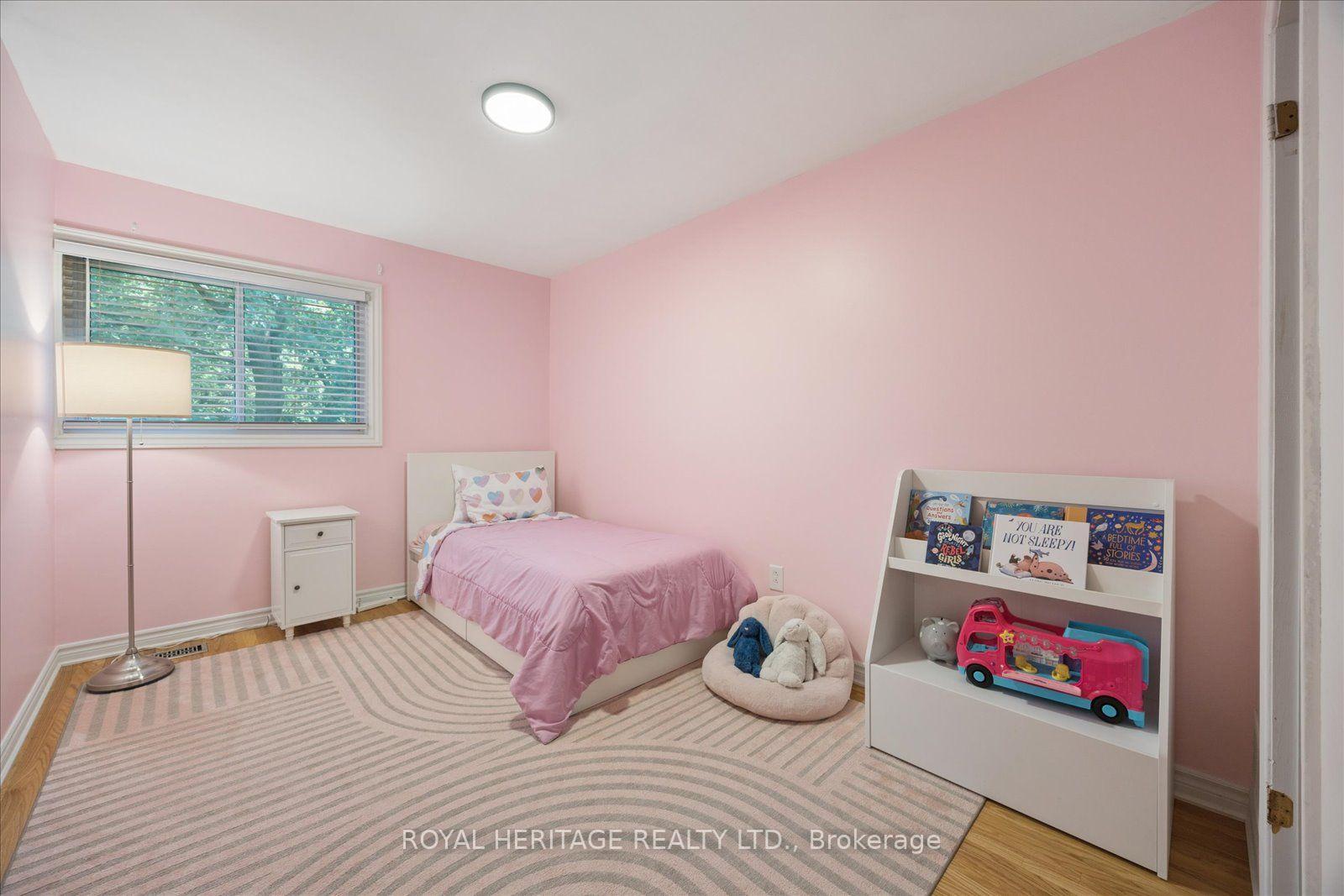 Photo 23 of Unit 105, 701 Burnhamthorpe Road, Etobicoke, Markland Wood — HOMEH
