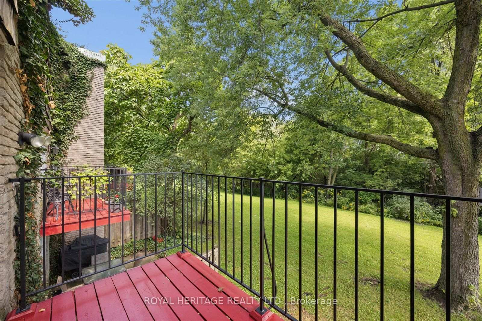 Photo 36 of Unit 105, 701 Burnhamthorpe Road, Etobicoke, Markland Wood — HOMEH