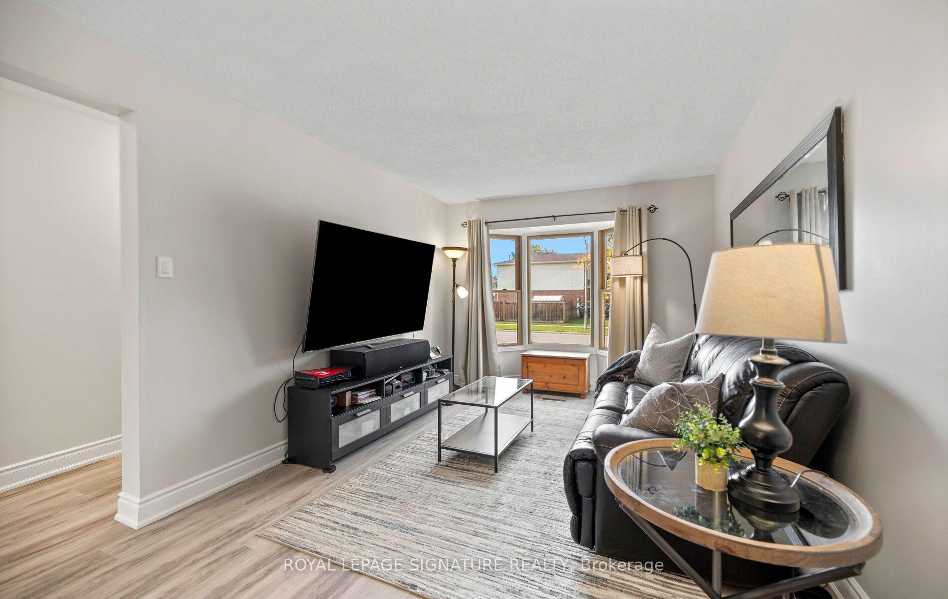 Photo 12 of 2092 Hunt Crescent, Burlington, Headon — HOMEH