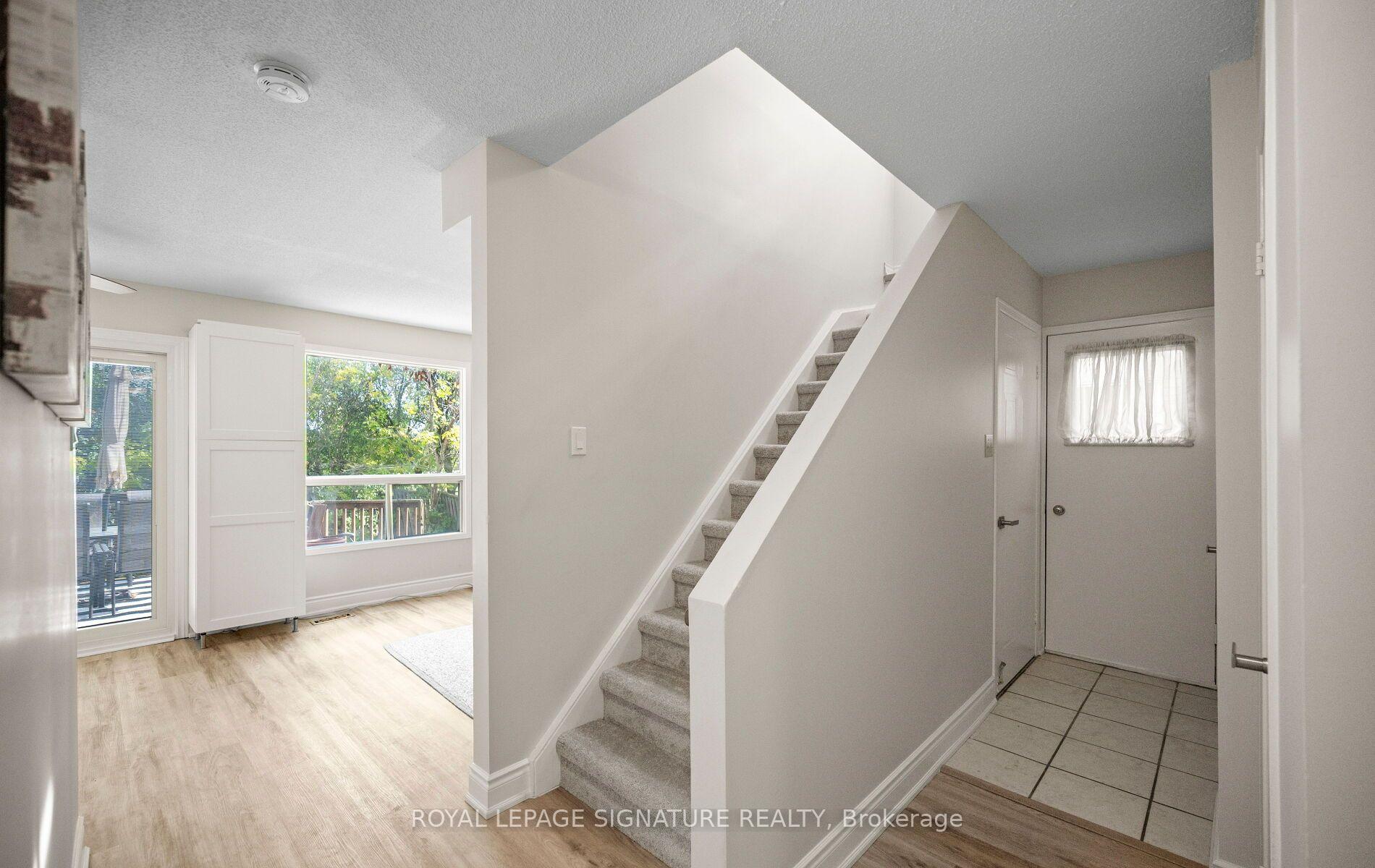 Photo 32 of 2092 Hunt Crescent, Burlington, Headon — HOMEH