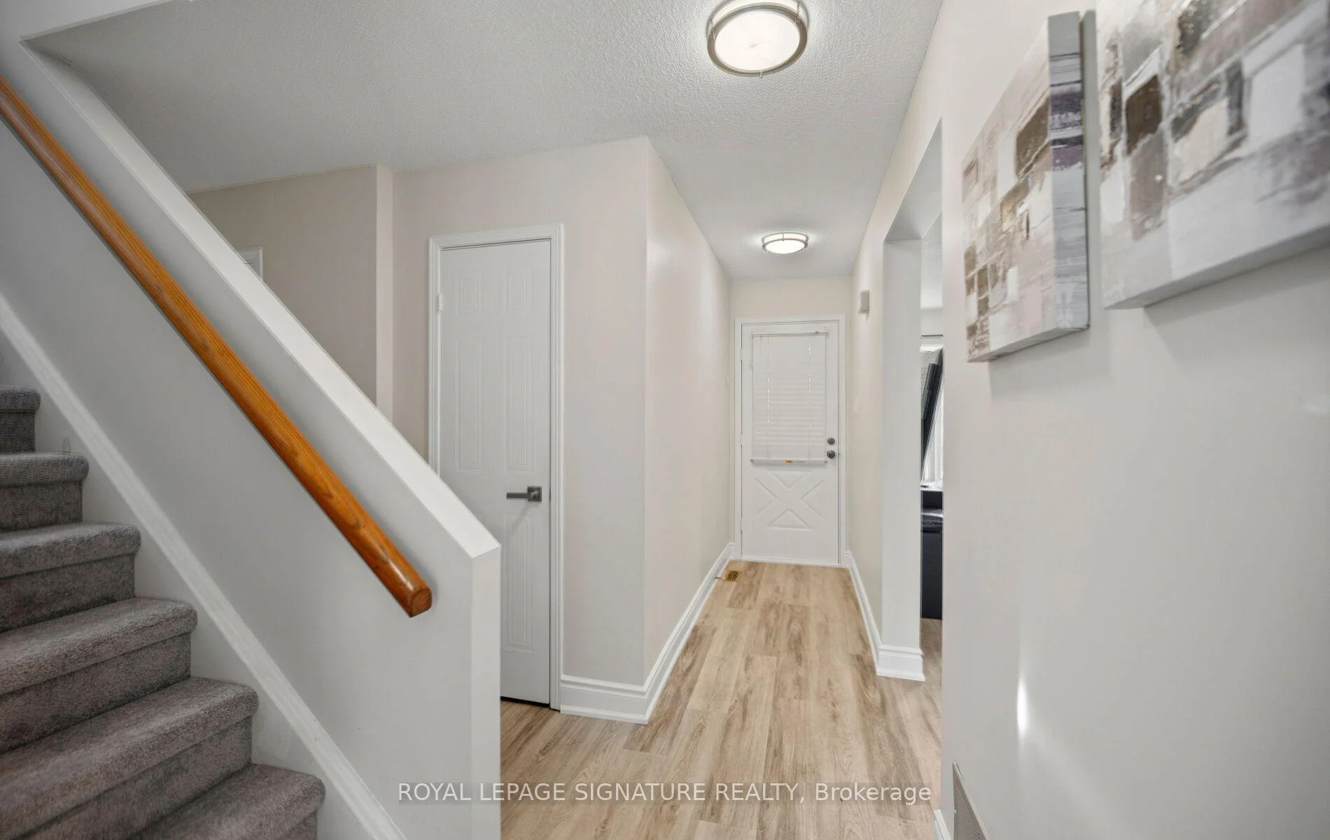 Photo 3 of 2092 Hunt Crescent, Burlington, Headon — HOMEH