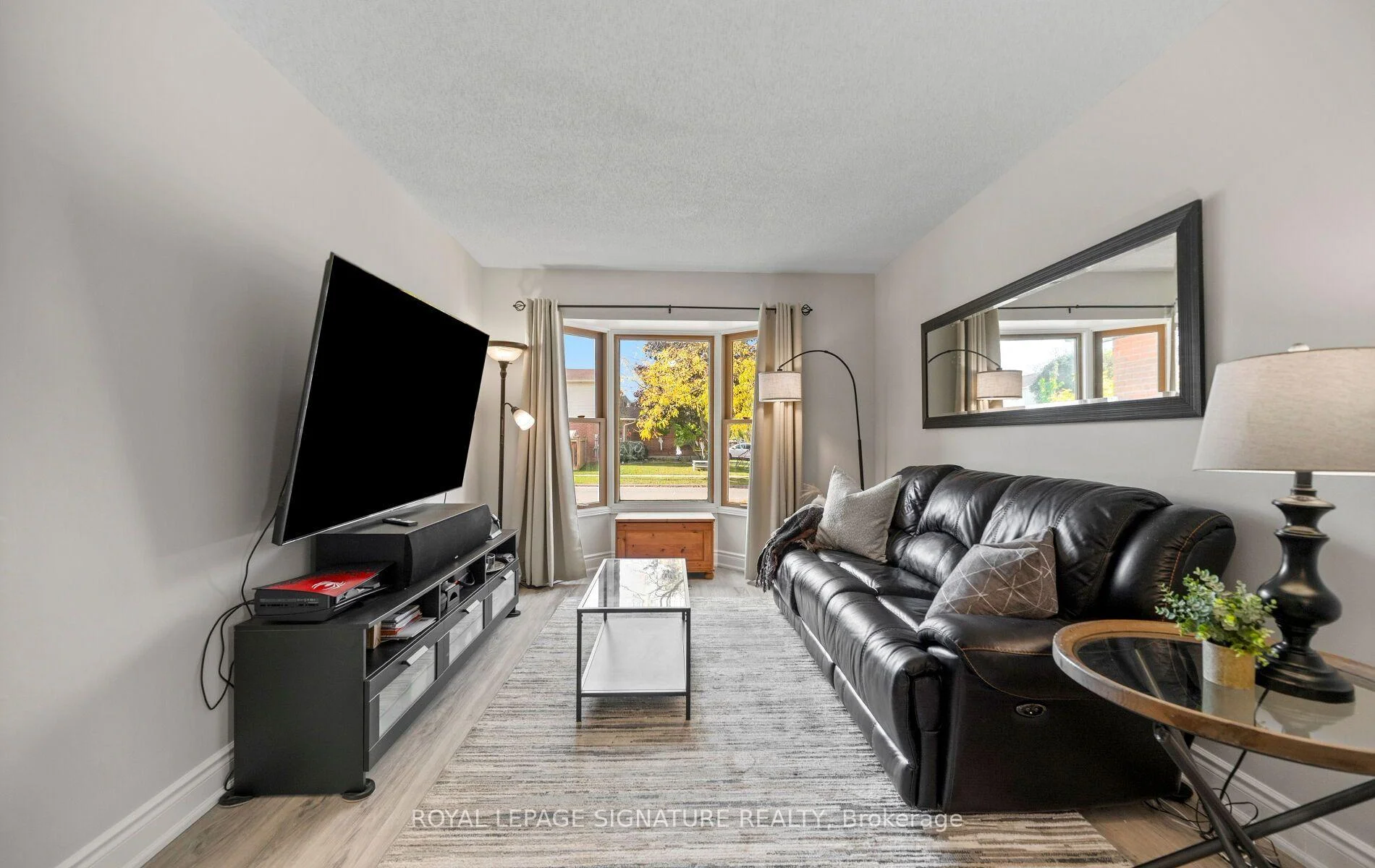 Photo 7 of 2092 Hunt Crescent, Burlington, Headon — HOMEH