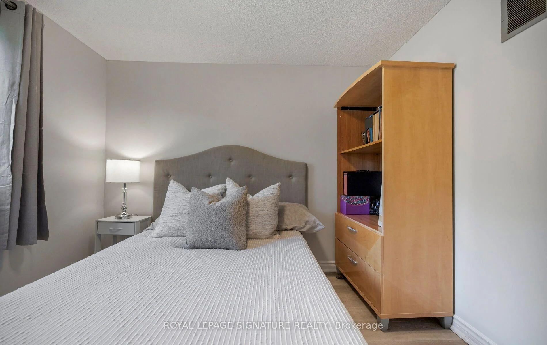 Photo 49 of 2092 Hunt Crescent, Burlington, Headon — HOMEH