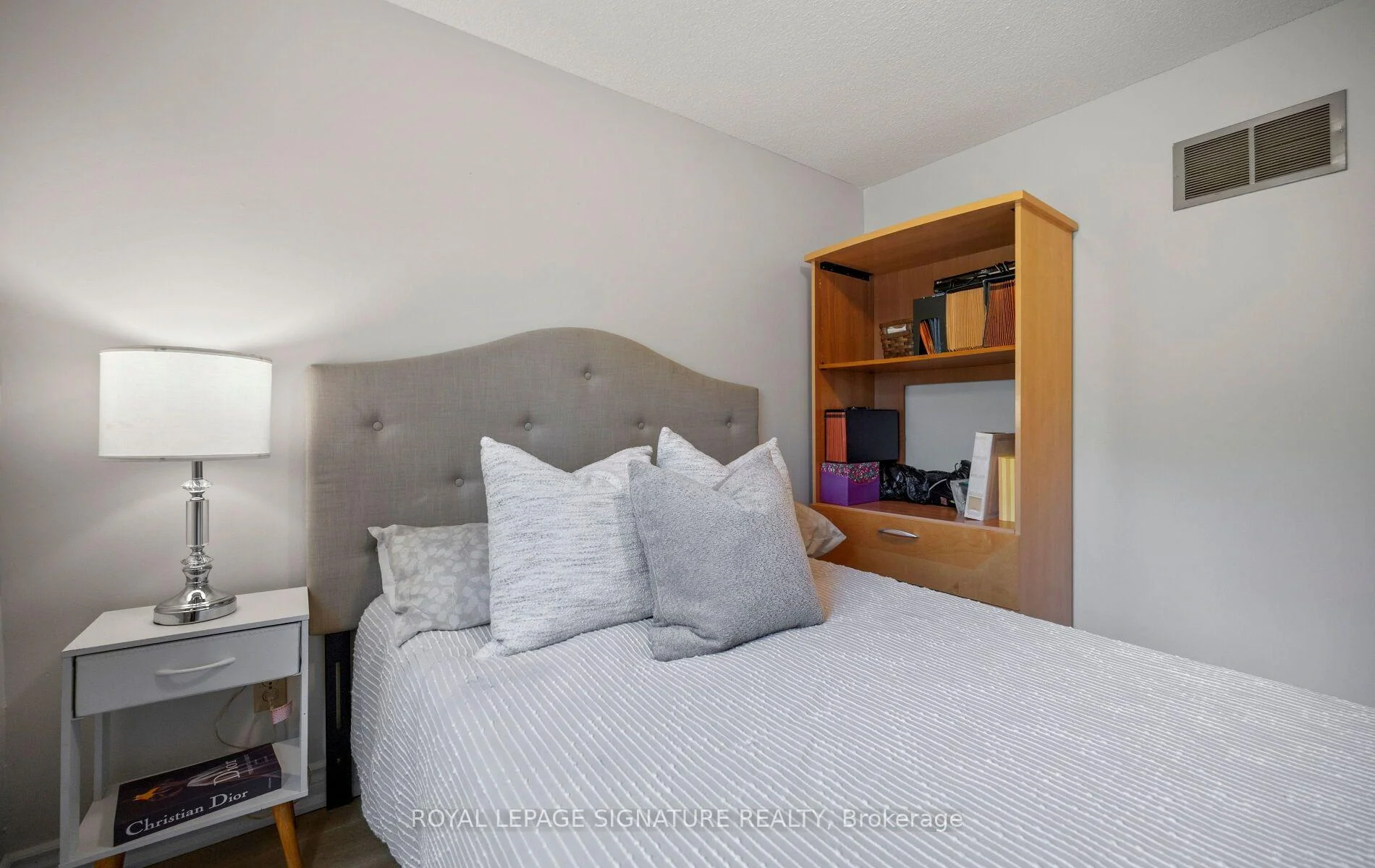 Photo 54 of 2092 Hunt Crescent, Burlington, Headon — HOMEH