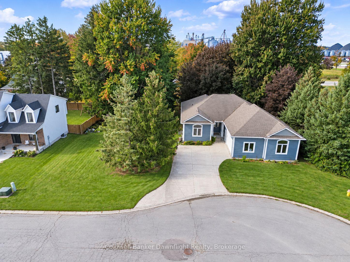 Photo 2 of 54 Lorne Avenue, Bluewater, Hensall — HOMEH