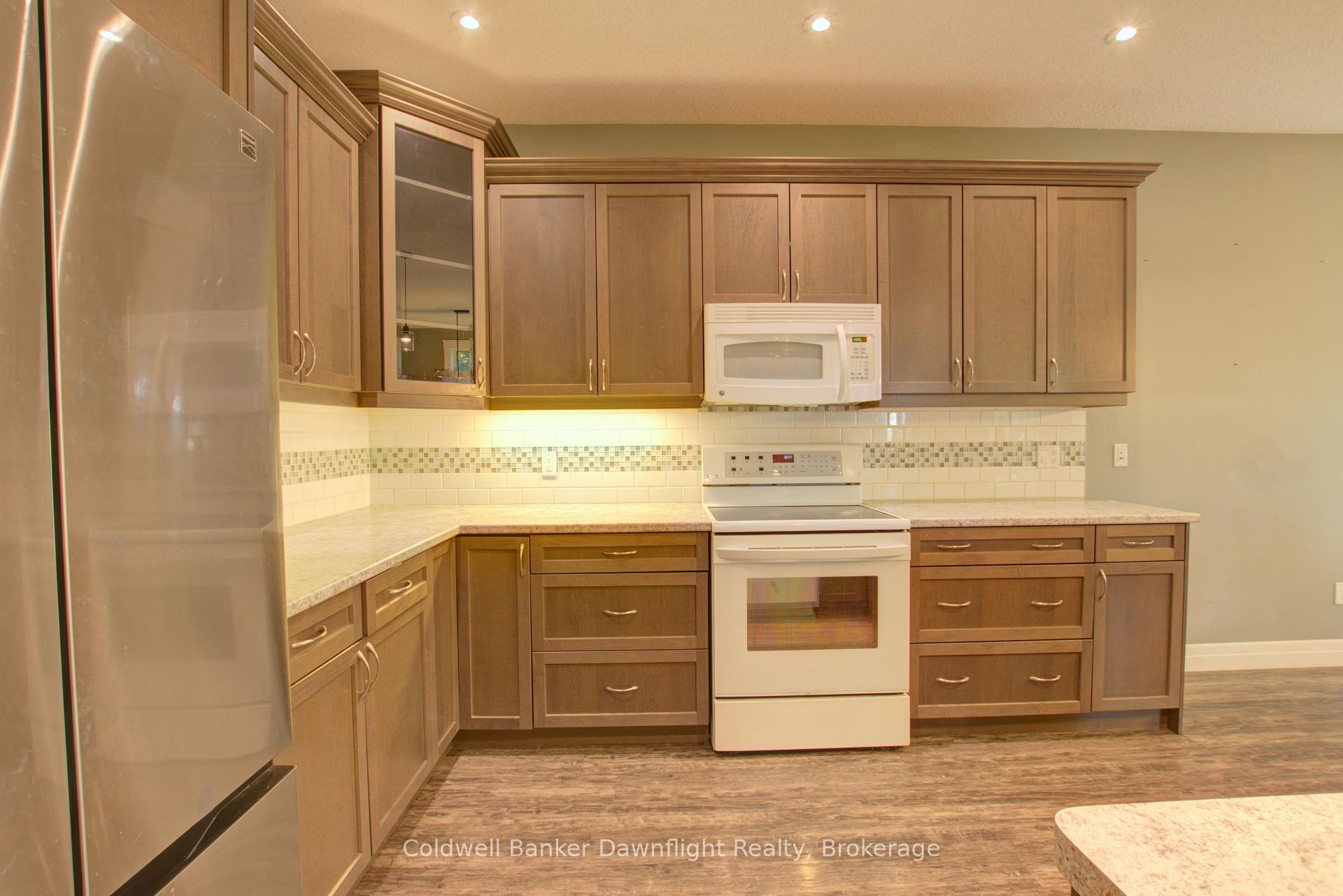 Photo 5 of 54 Lorne Avenue, Bluewater, Hensall — HOMEH