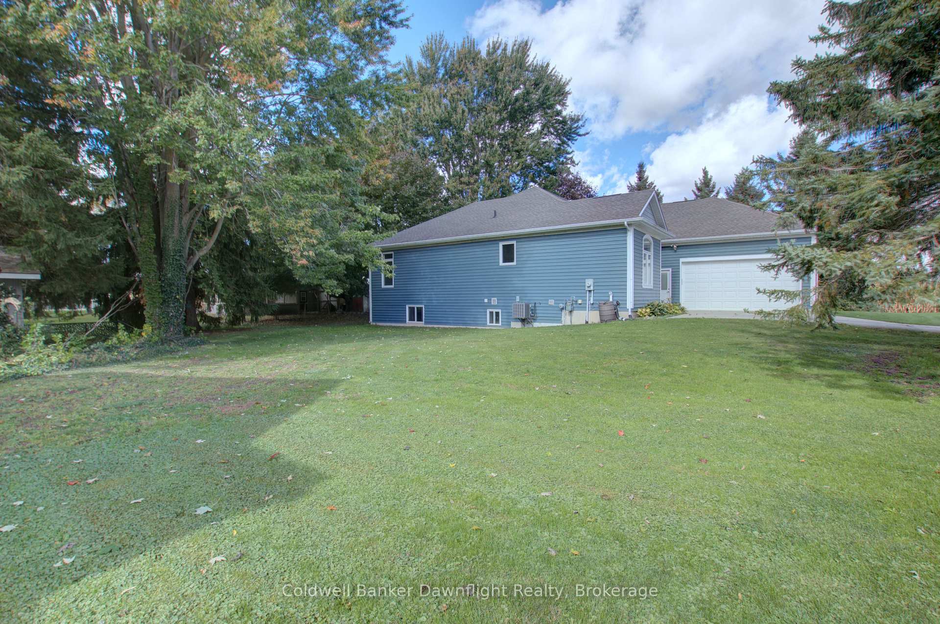 Photo 38 of 54 Lorne Avenue, Bluewater, Hensall — HOMEH