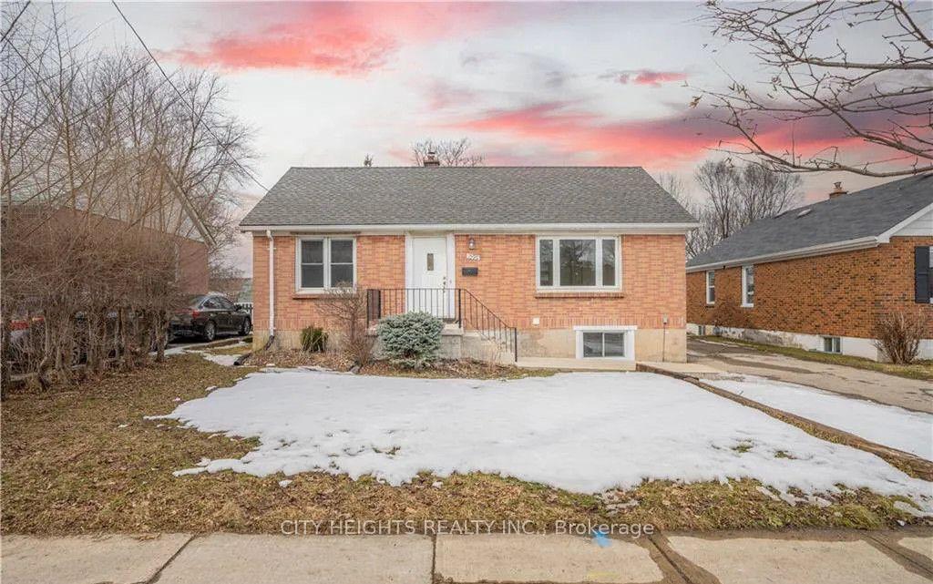 Front of Unit main, 1590 Hartlet Street