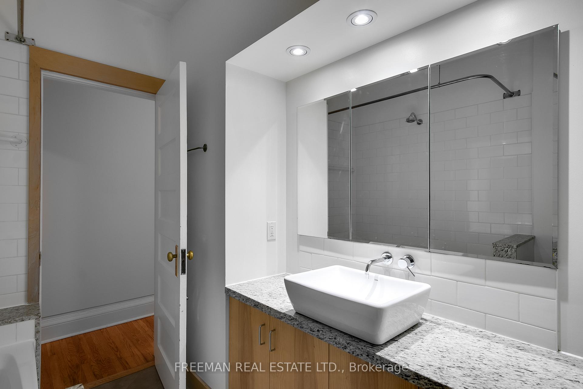Photo 30 of 597 Palmerston Avenue, Toronto, The Annex — HOMEH