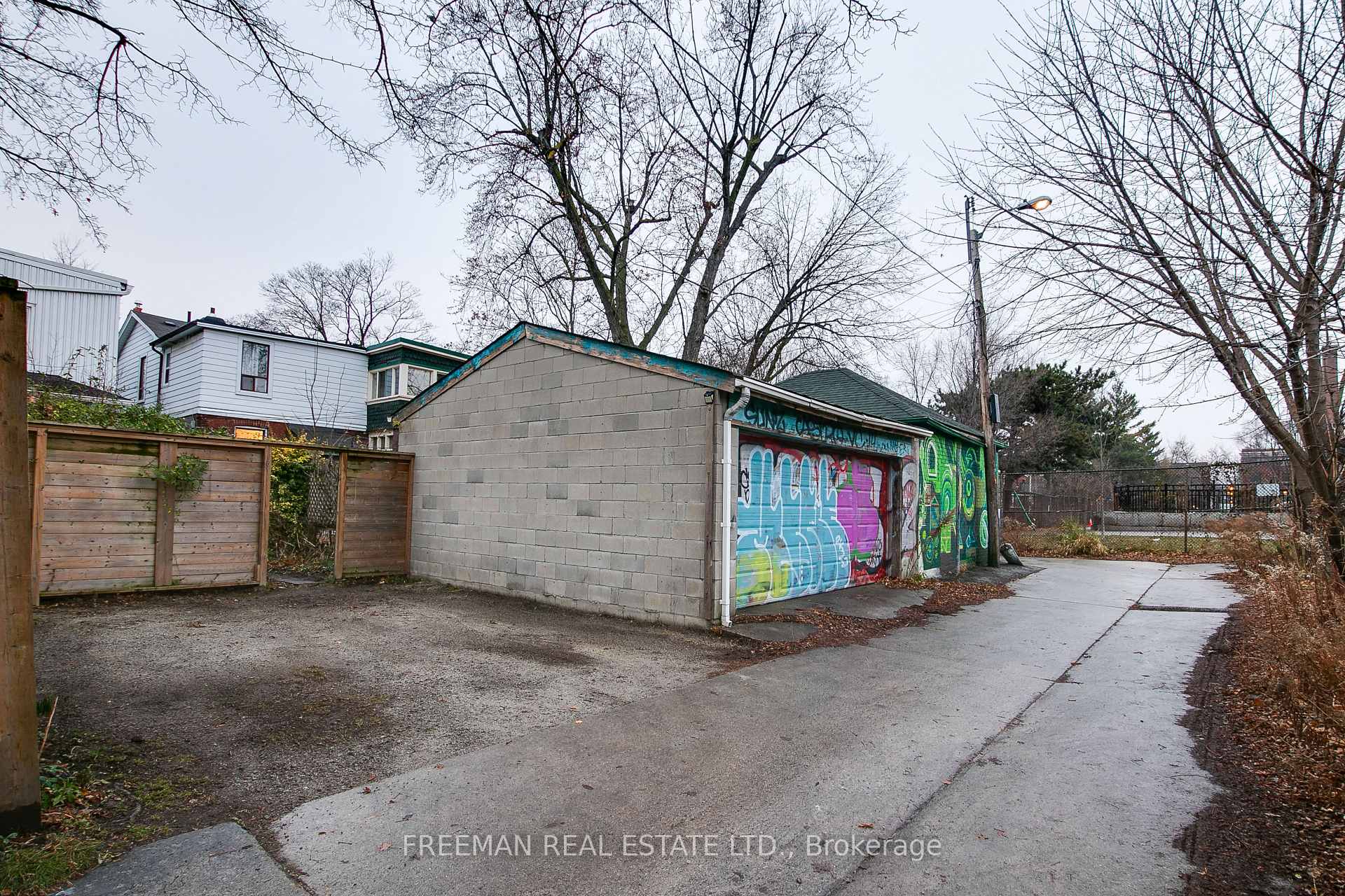 Photo 35 of 597 Palmerston Avenue, Toronto, The Annex — HOMEH