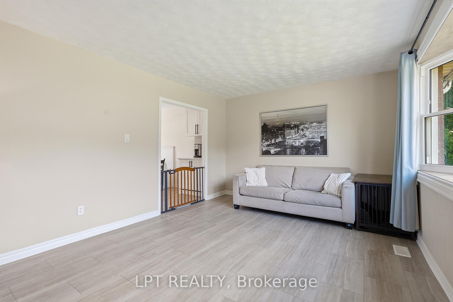 Photo 5 of 1467 Meadow Road N, Ottawa, Greely — HOMEH