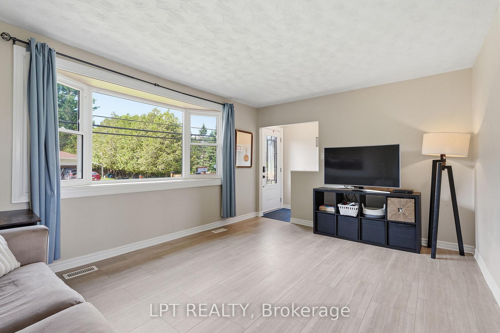 Photo 7 of 1467 Meadow Road N, Ottawa, Greely — HOMEH