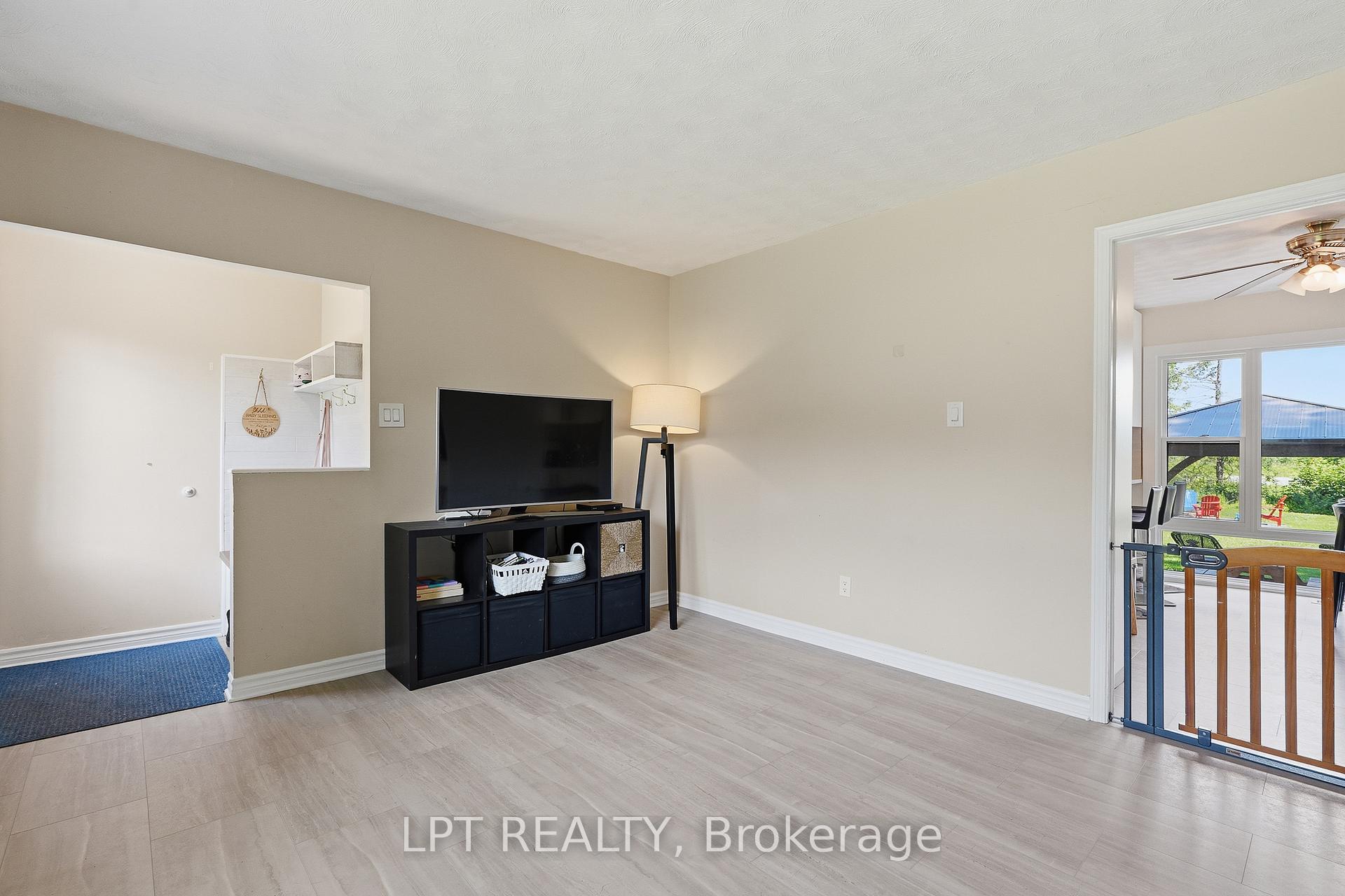 Photo 8 of 1467 Meadow Road N, Ottawa, Greely — HOMEH