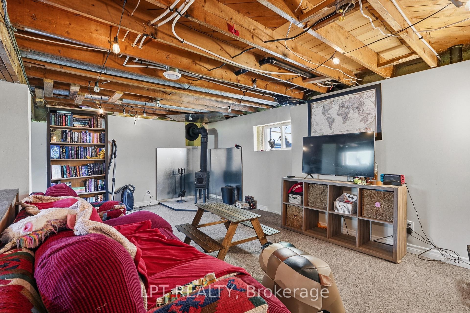 Photo 20 of 1467 Meadow Road N, Ottawa, Greely — HOMEH