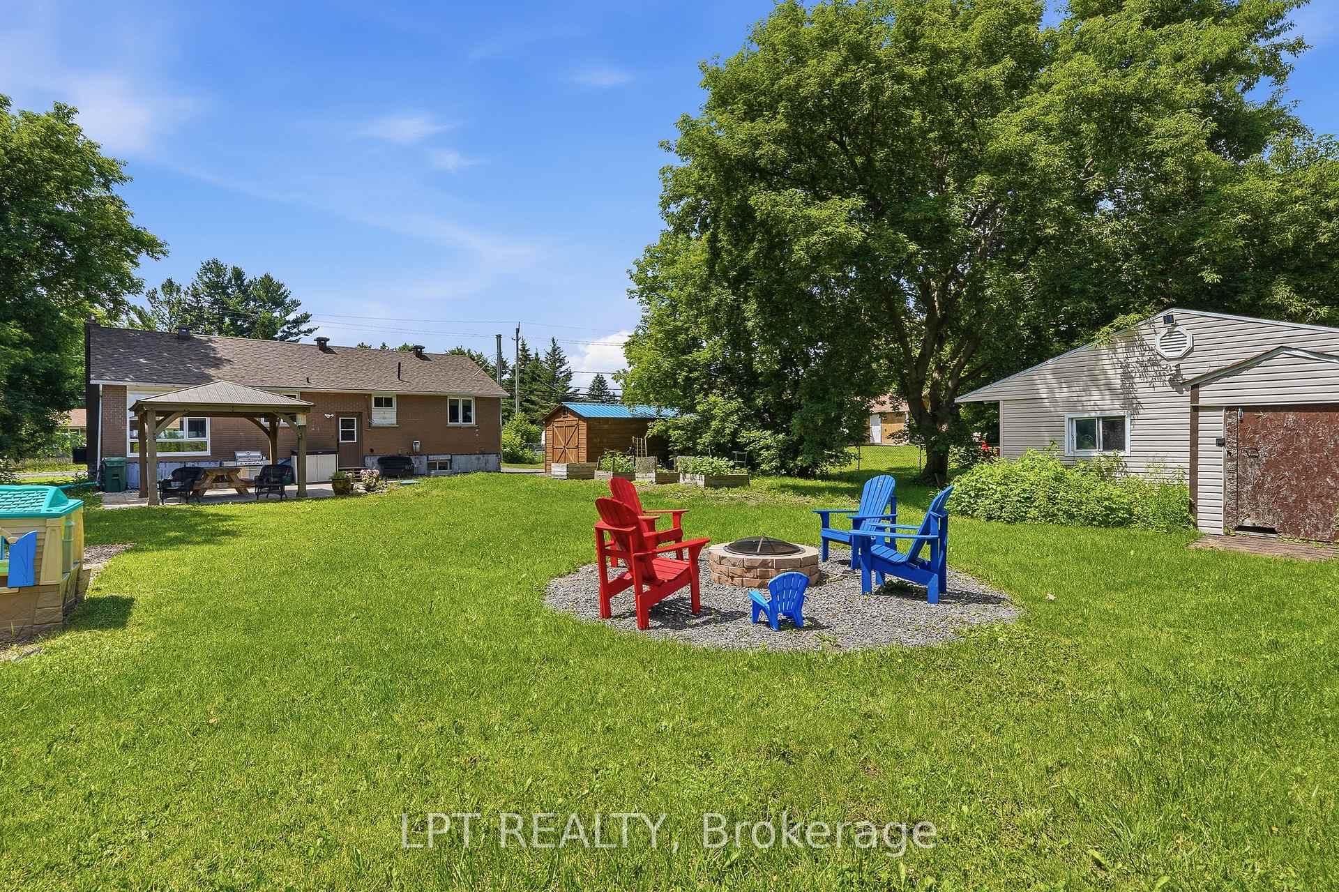 Photo 27 of 1467 Meadow Road N, Ottawa, Greely — HOMEH