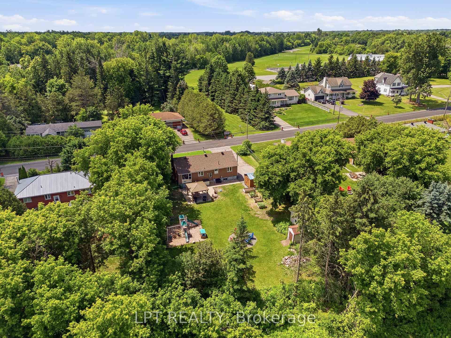 Photo 35 of 1467 Meadow Road N, Ottawa, Greely — HOMEH