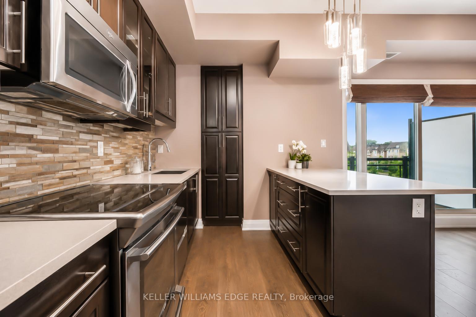 Photo 6 of Unit 413, 128 Garden Drive, Oakville, Central — HOMEH