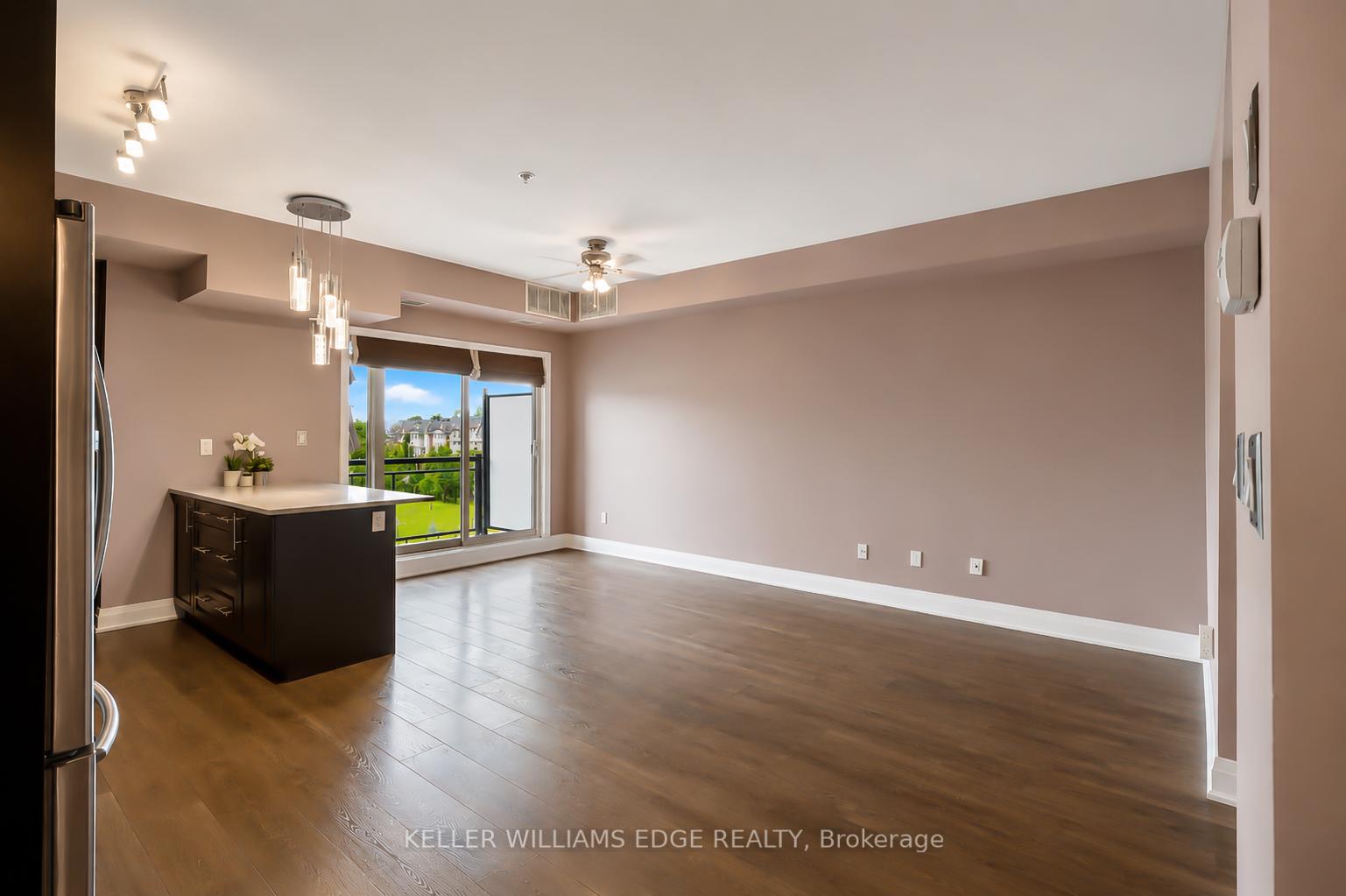 Photo 8 of Unit 413, 128 Garden Drive, Oakville, Central — HOMEH