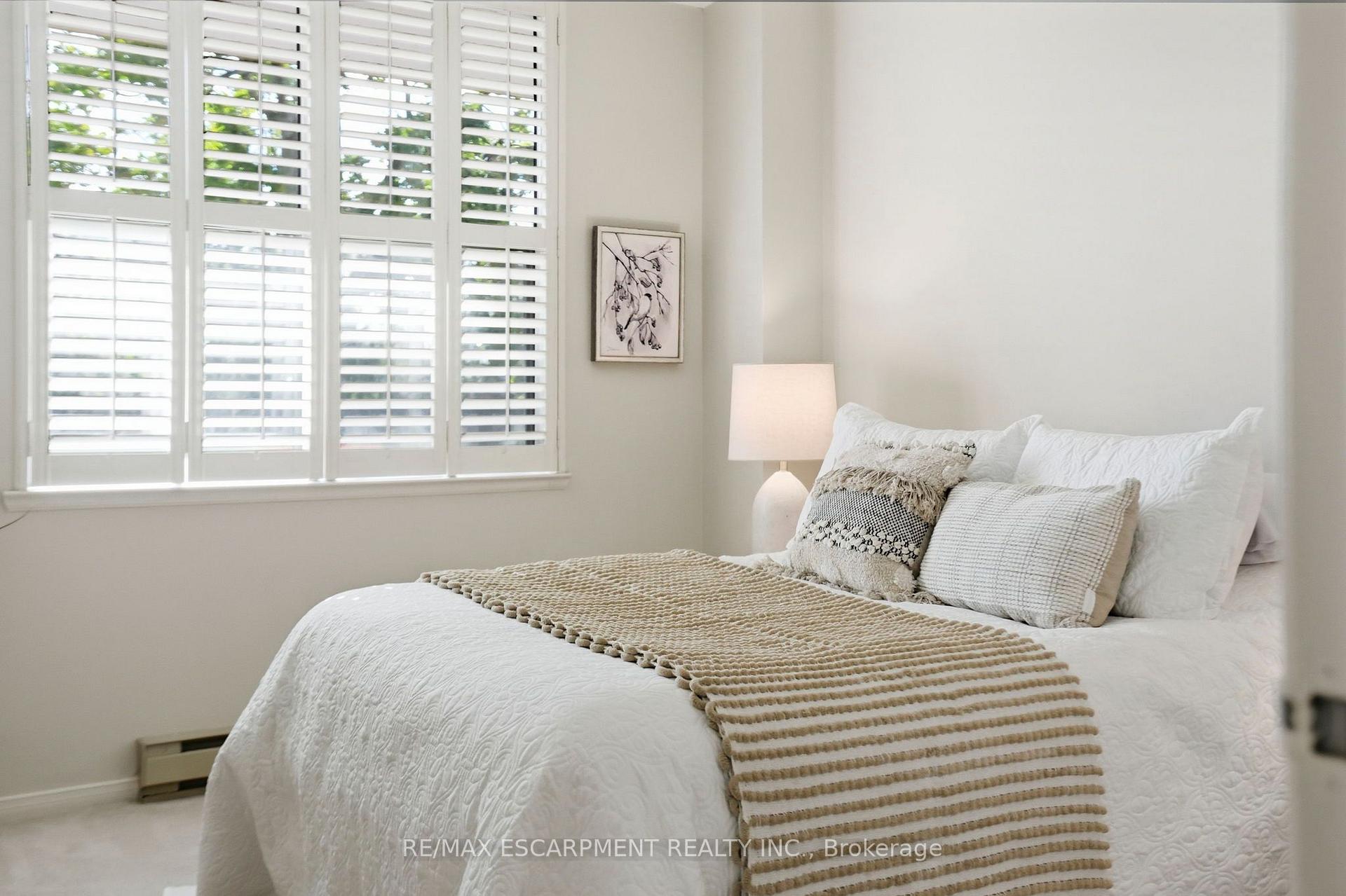 Photo 21 of Unit 208, 2199 Sixth Line, Oakville, River Oaks — HOMEH