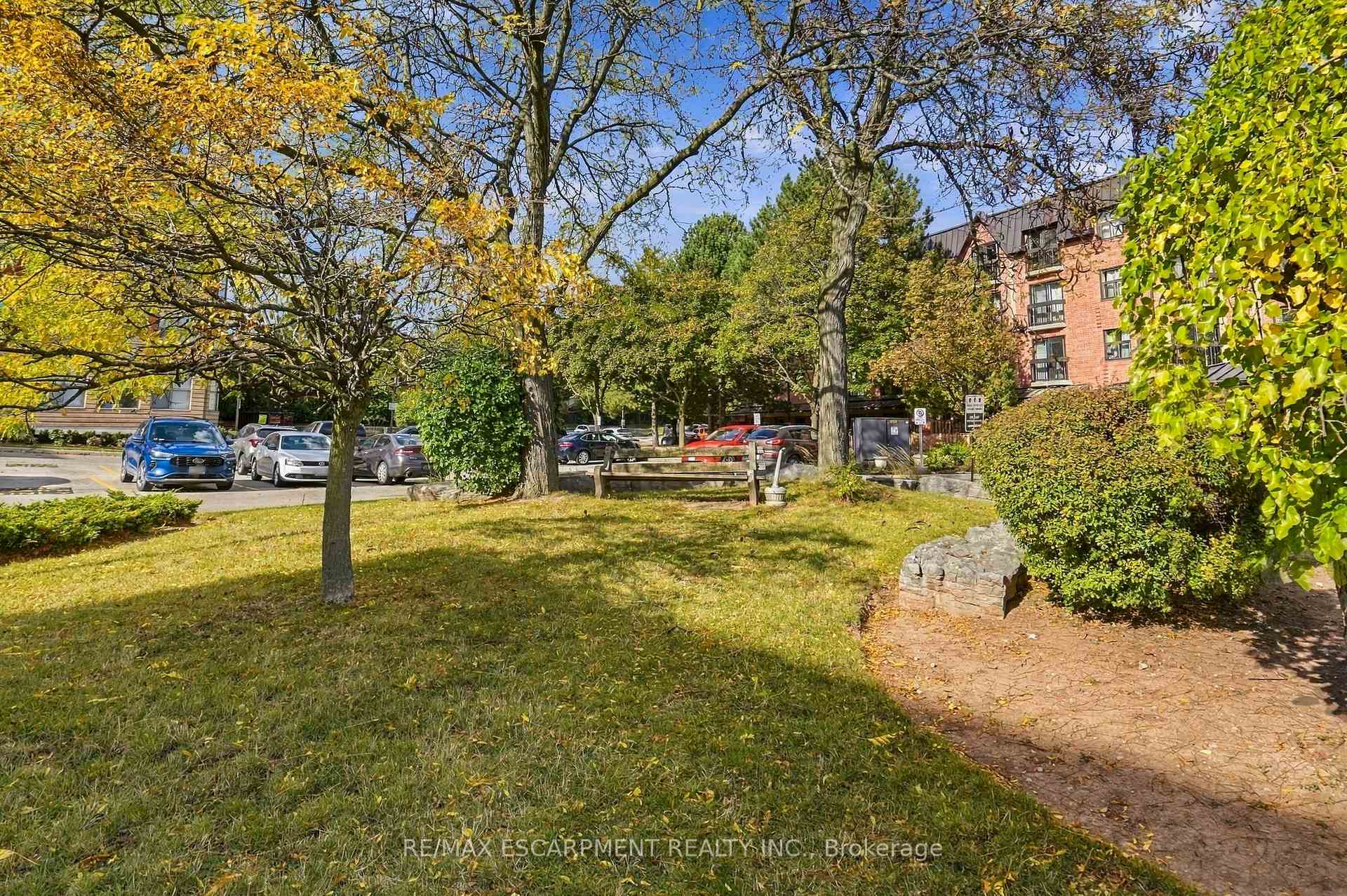 Photo 30 of Unit 208, 2199 Sixth Line, Oakville, River Oaks — HOMEH