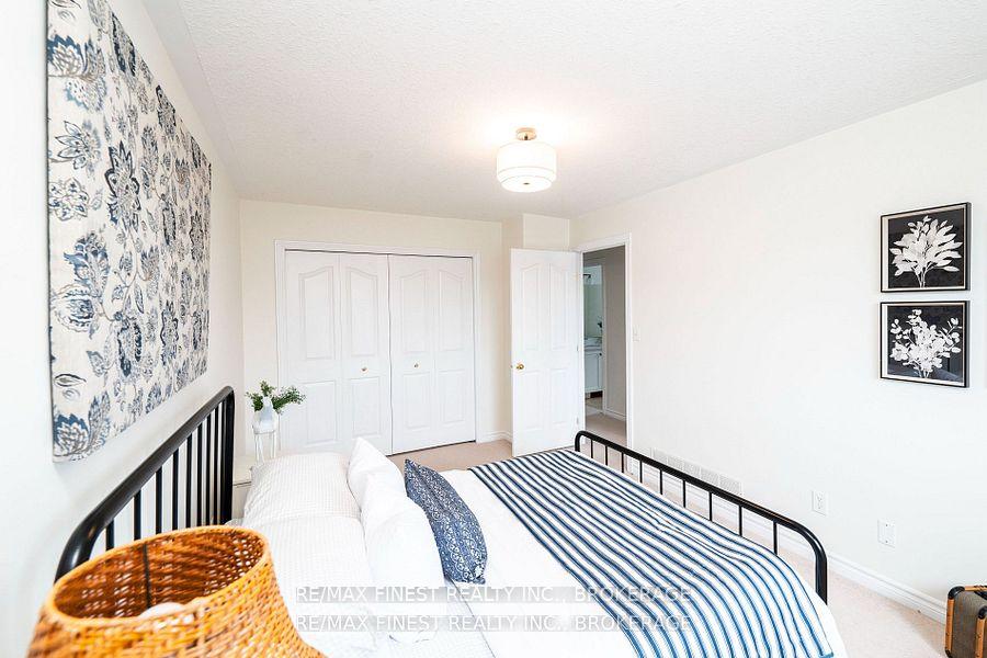 Photo 7 of 1394 Stoneridge Drive, Kingston, City SouthWest — HOMEH