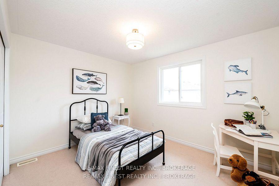 Photo 11 of 1394 Stoneridge Drive, Kingston, City SouthWest — HOMEH