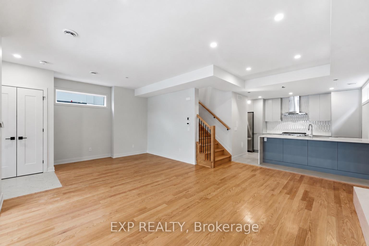 Photo 4 of Unit A, 512 Roosevelt Avenue, Ottawa, McKellar/Highland — HOMEH