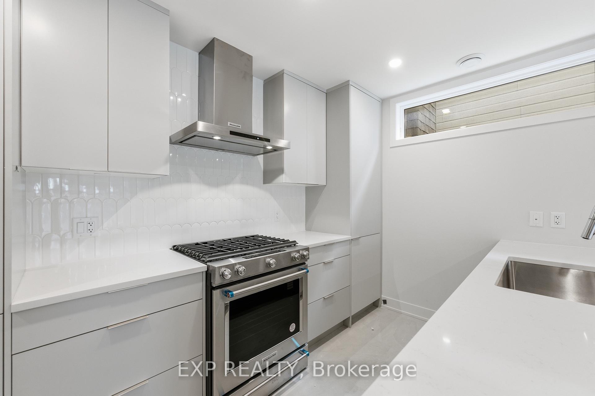 Photo 6 of Unit A, 512 Roosevelt Avenue, Ottawa, McKellar/Highland — HOMEH