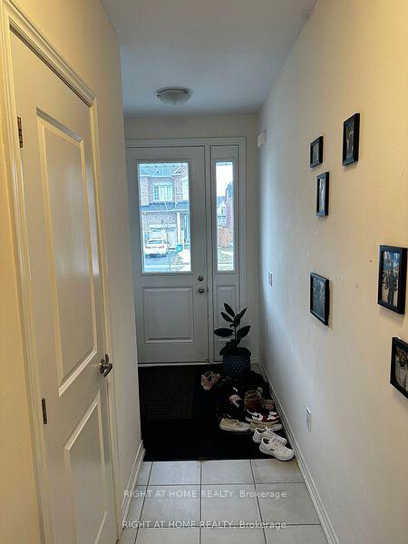 Photo 2 of 27 Bayonne Drive, Hamilton, Stoney Creek Mountain — HOMEH