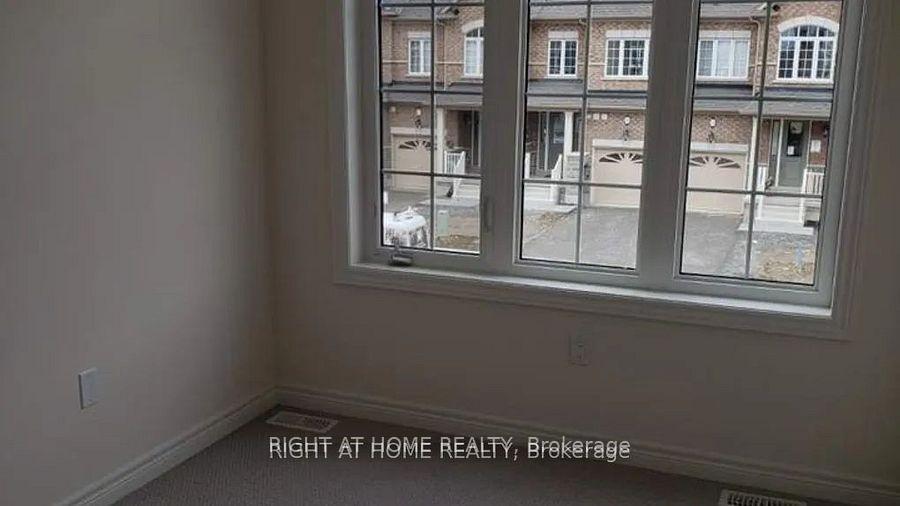 Photo 9 of 27 Bayonne Drive, Hamilton, Stoney Creek Mountain — HOMEH