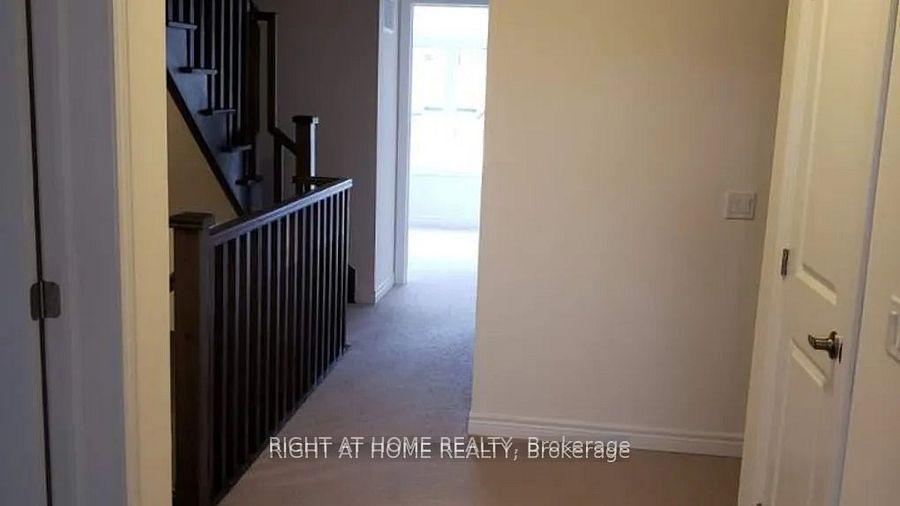 Photo 11 of 27 Bayonne Drive, Hamilton, Stoney Creek Mountain — HOMEH