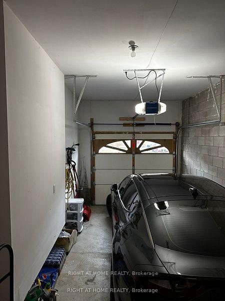 Photo 13 of 27 Bayonne Drive, Hamilton, Stoney Creek Mountain — HOMEH