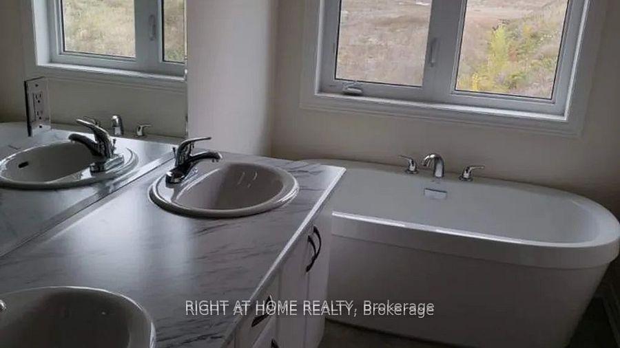 Photo 14 of 27 Bayonne Drive, Hamilton, Stoney Creek Mountain — HOMEH