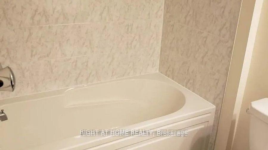 Photo 20 of 27 Bayonne Drive, Hamilton, Stoney Creek Mountain — HOMEH