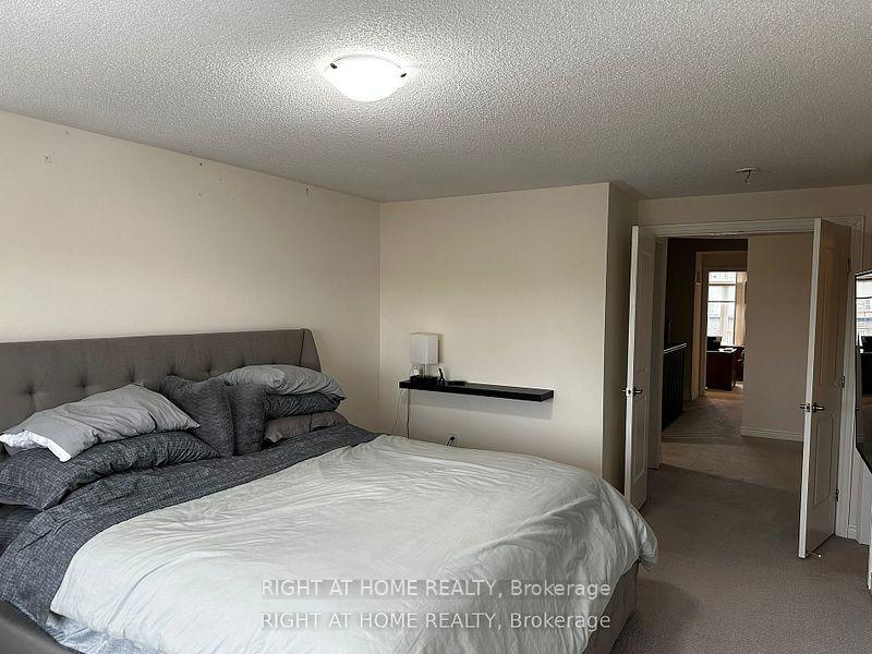 Photo 24 of 27 Bayonne Drive, Hamilton, Stoney Creek Mountain — HOMEH