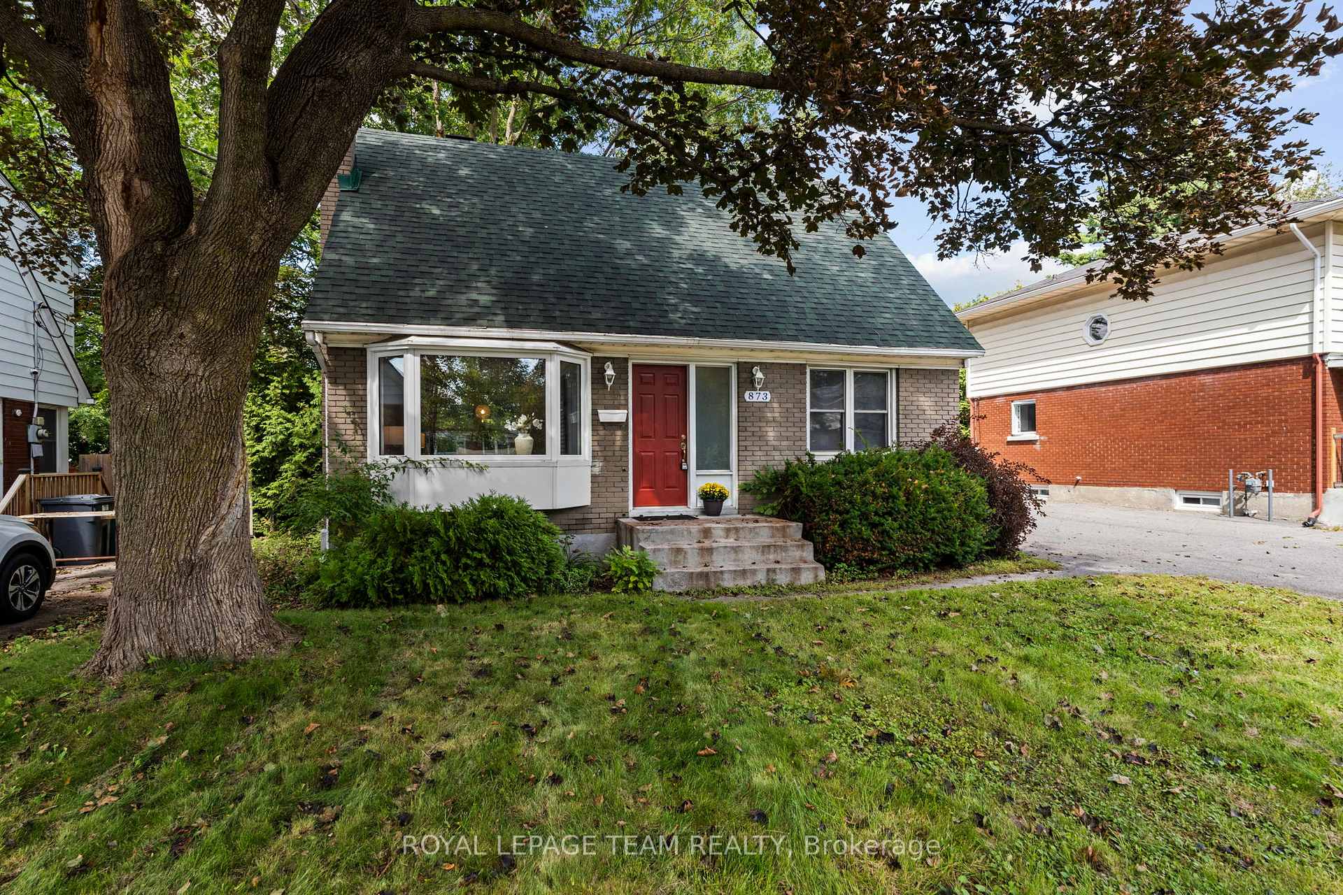 Photo of 873 Smyth Road