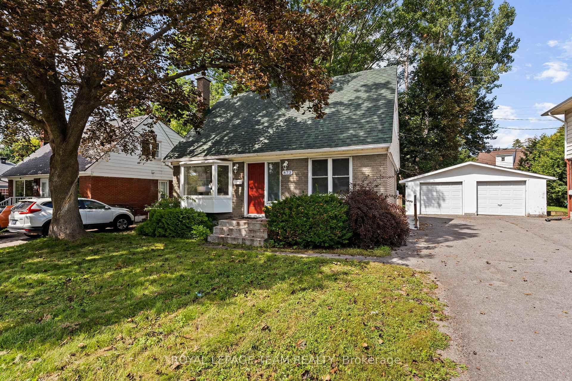 Photo 2 of 873 Smyth Road, Ottawa, Elmvale Acres — HOMEH