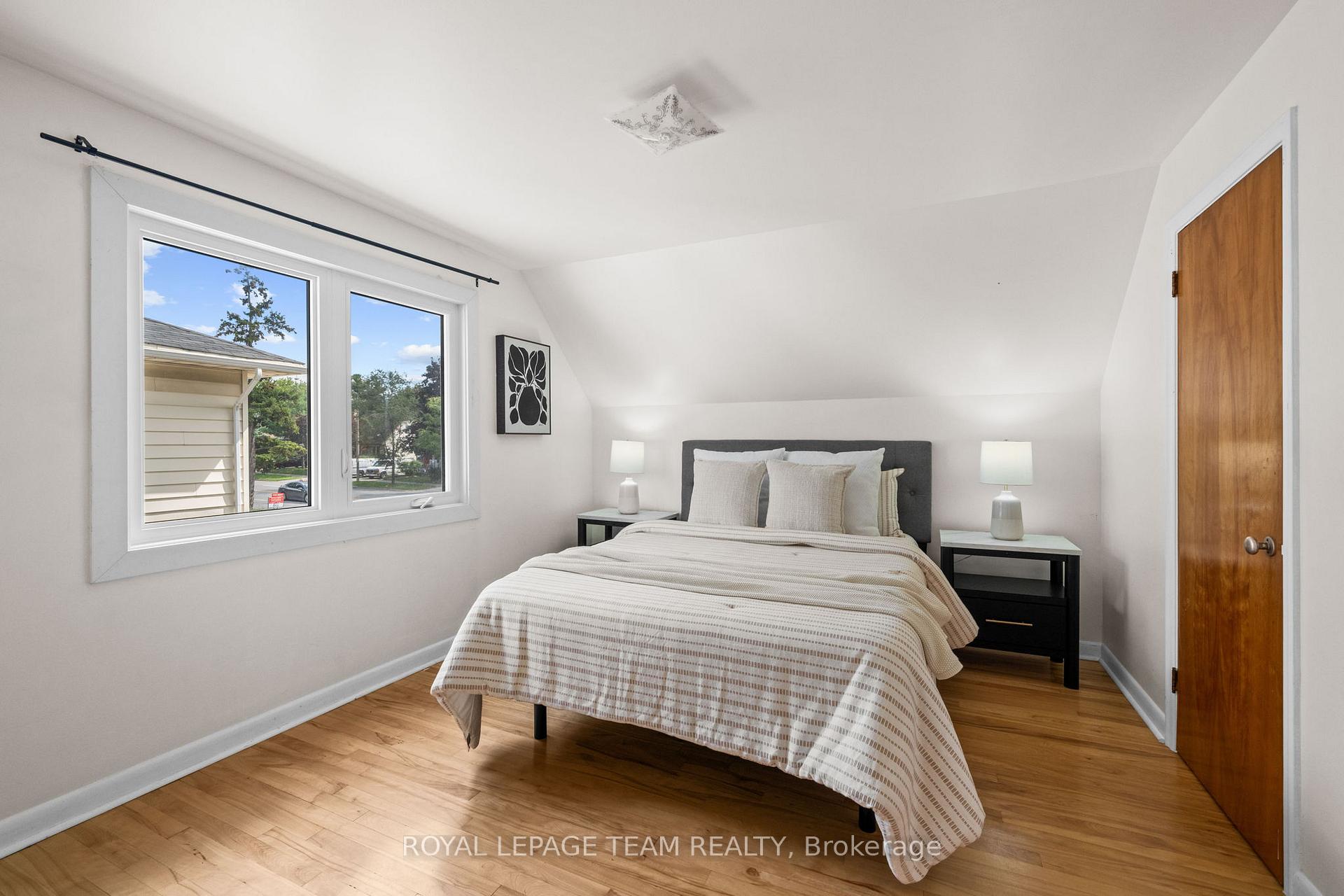 Photo 30 of 873 Smyth Road, Ottawa, Elmvale Acres — HOMEH