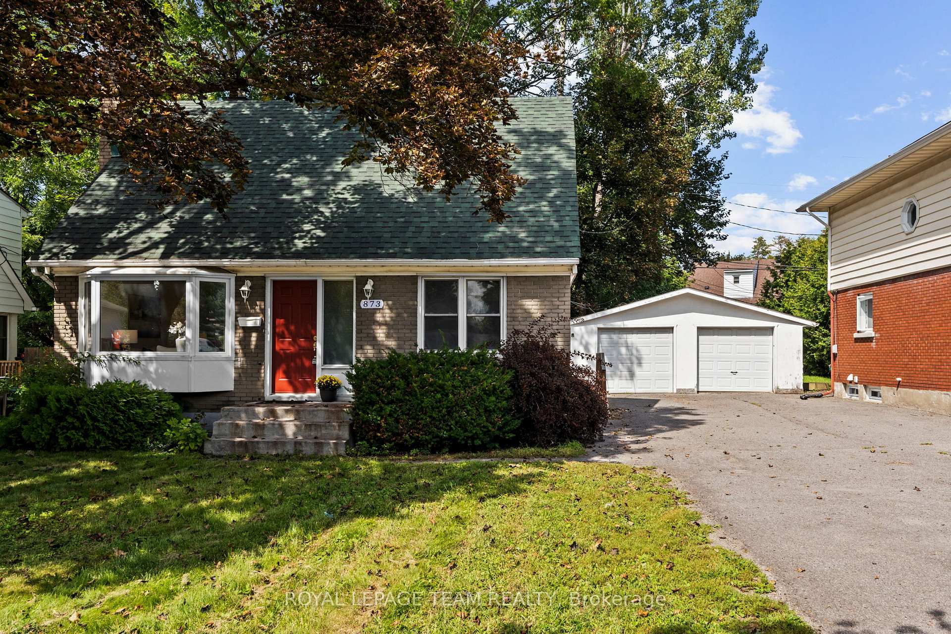Photo 35 of 873 Smyth Road, Ottawa, Elmvale Acres — HOMEH