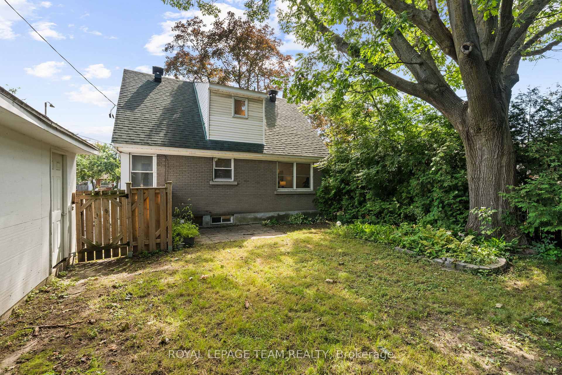 Photo 43 of 873 Smyth Road, Ottawa, Elmvale Acres — HOMEH