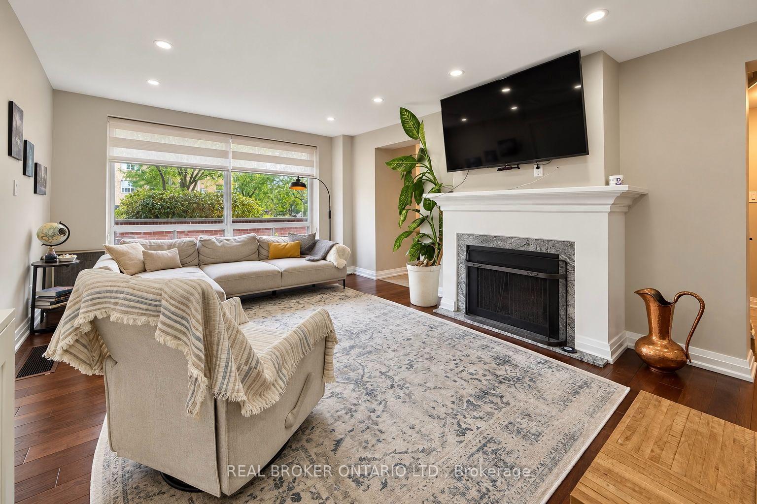 Photo 8 of Unit 3, 69 Upper Canada Drive, North York, St. Andrew-Windfields — HOMEH