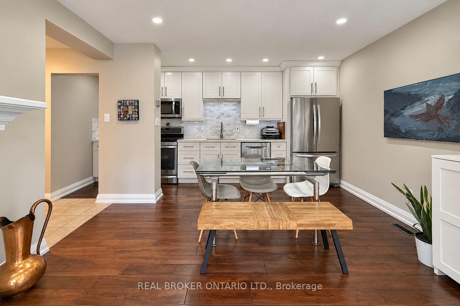 Photo 14 of Unit 3, 69 Upper Canada Drive, North York, St. Andrew-Windfields — HOMEH