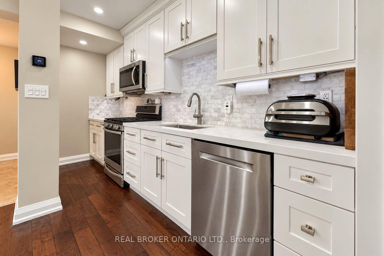 Photo 16 of Unit 3, 69 Upper Canada Drive, North York, St. Andrew-Windfields — HOMEH