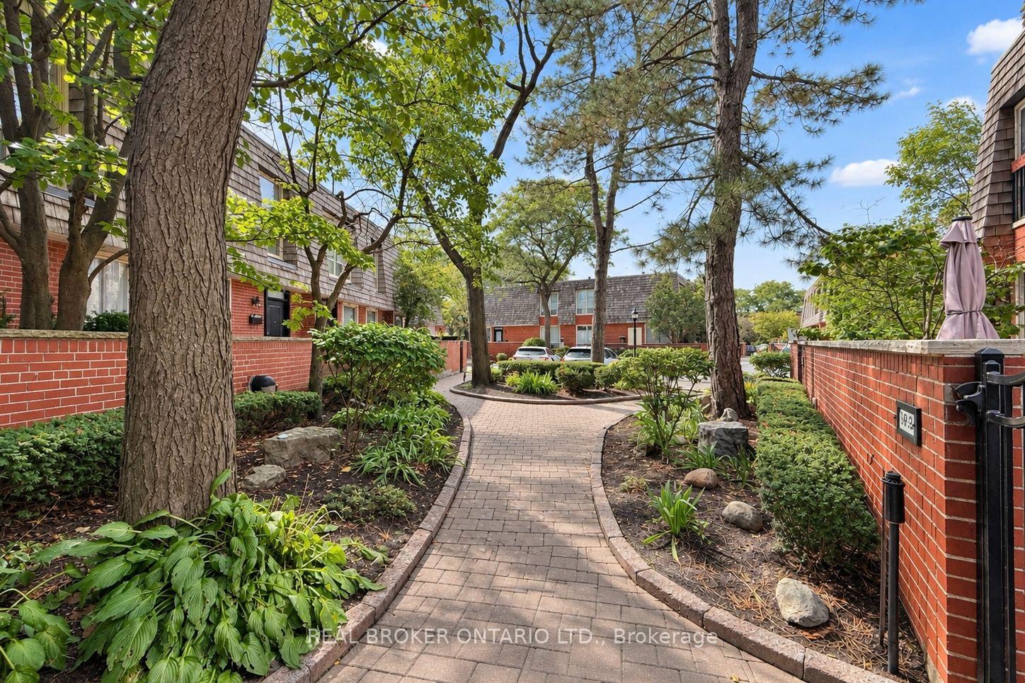 Photo 41 of Unit 3, 69 Upper Canada Drive, North York, St. Andrew-Windfields — HOMEH