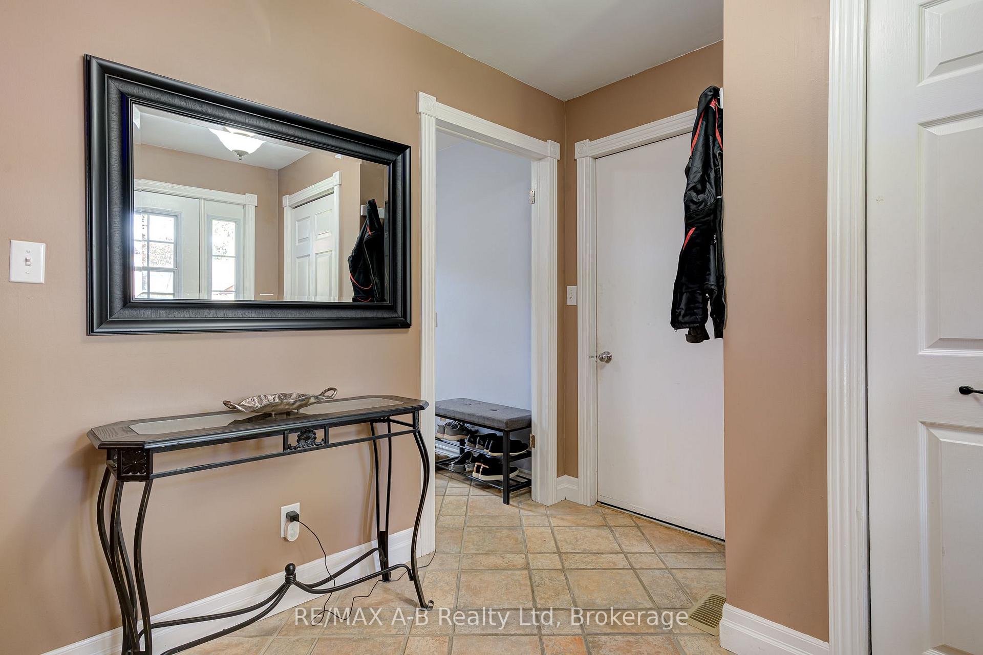 Photo 6 of 224 Morenz Drive, West Perth, Mitchell — HOMEH