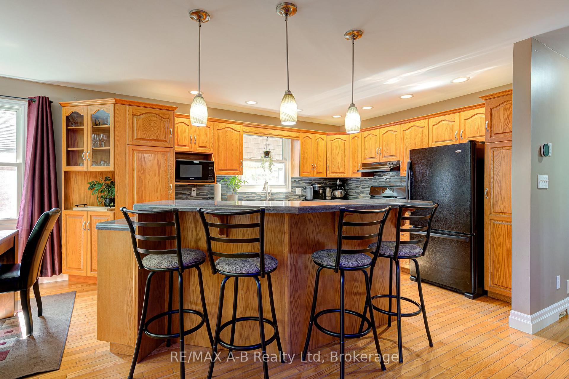 Photo 10 of 224 Morenz Drive, West Perth, Mitchell — HOMEH