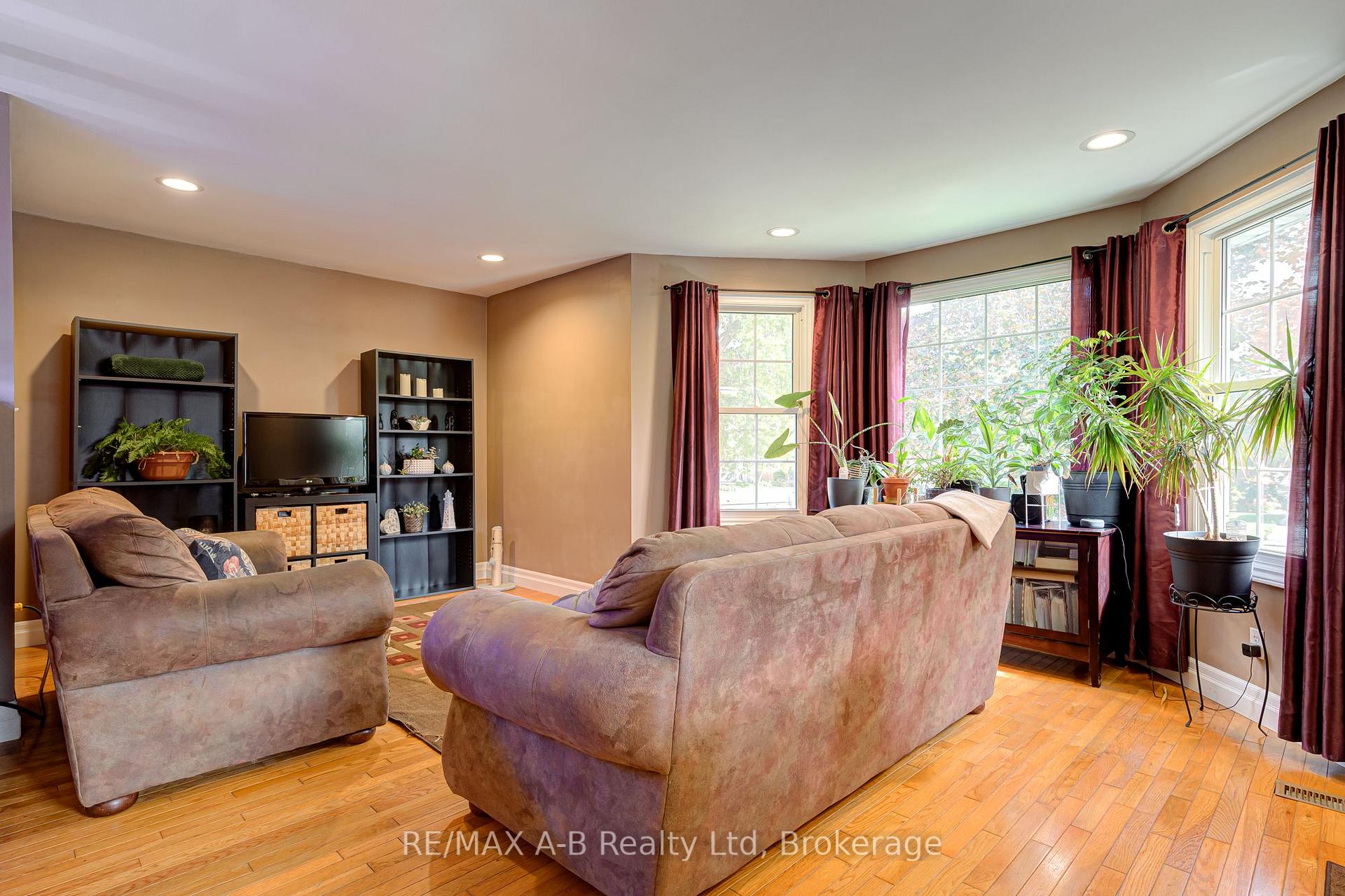 Photo 18 of 224 Morenz Drive, West Perth, Mitchell — HOMEH