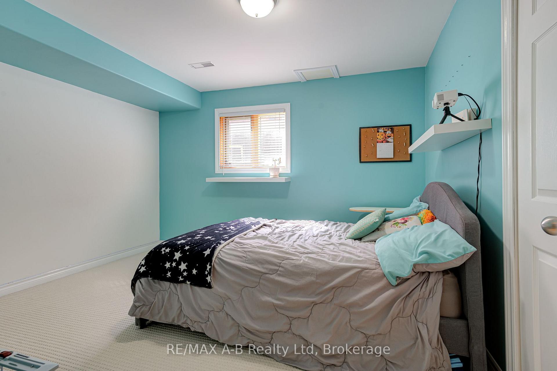 Photo 32 of 224 Morenz Drive, West Perth, Mitchell — HOMEH